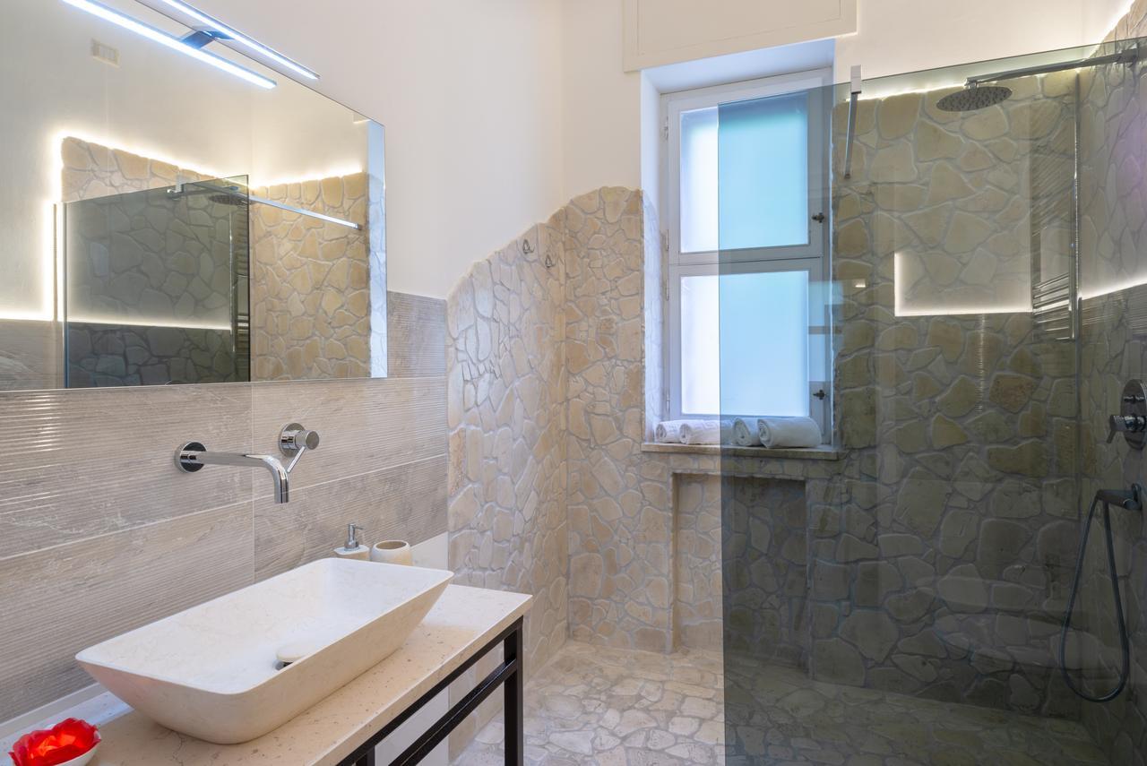 Queen Suite Spa Bath