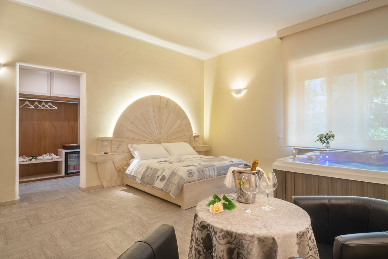 Queen Suite Spa Bath