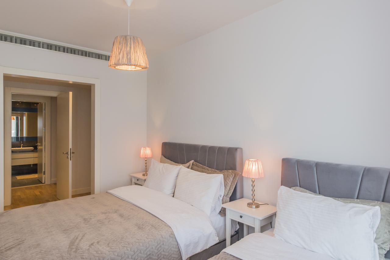 Deluxe One-Bedroom Family Apartment