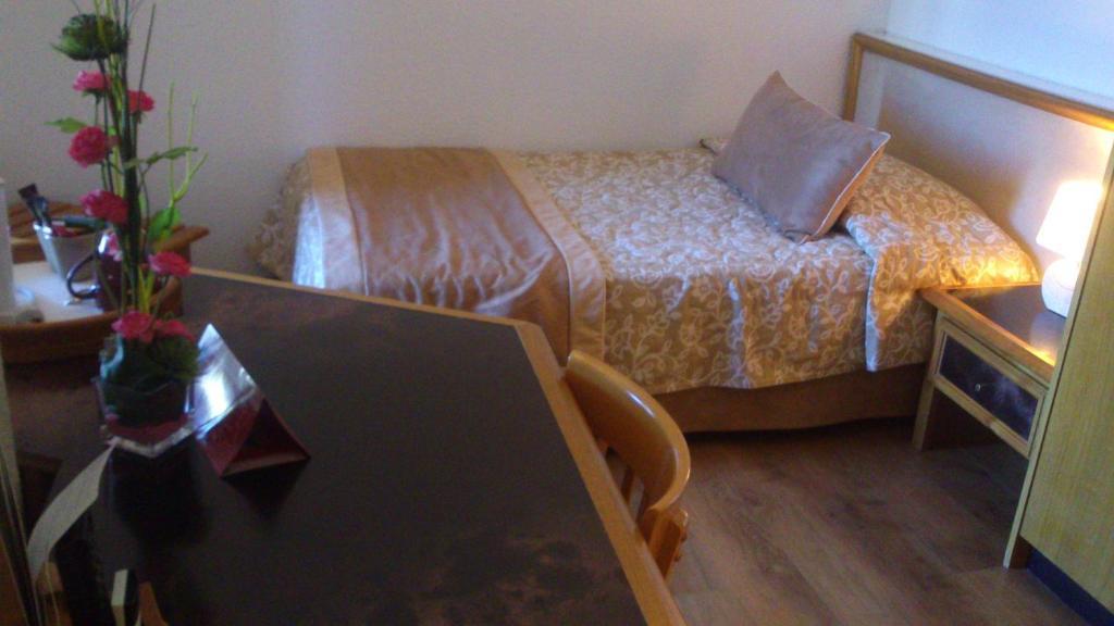 Petite Chambre Simple (1 Adulte)
