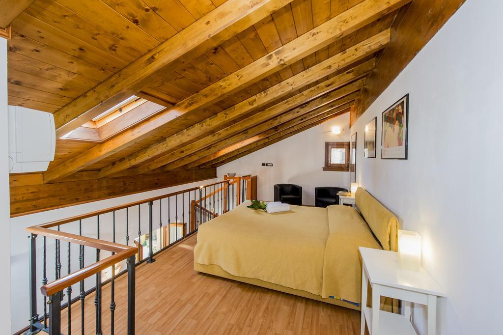 One-Bedroom Apartment Split Level