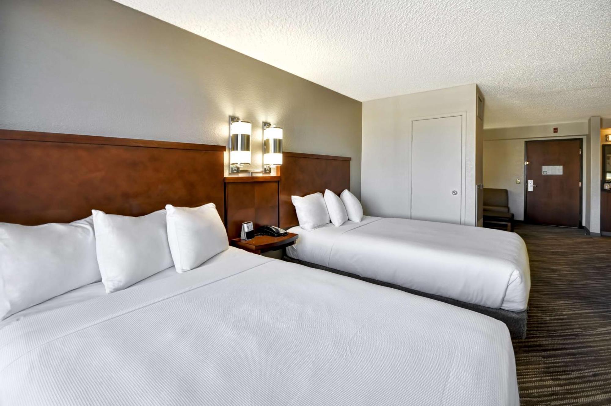 Double Room Two Double Beds Sofa bed High Floor