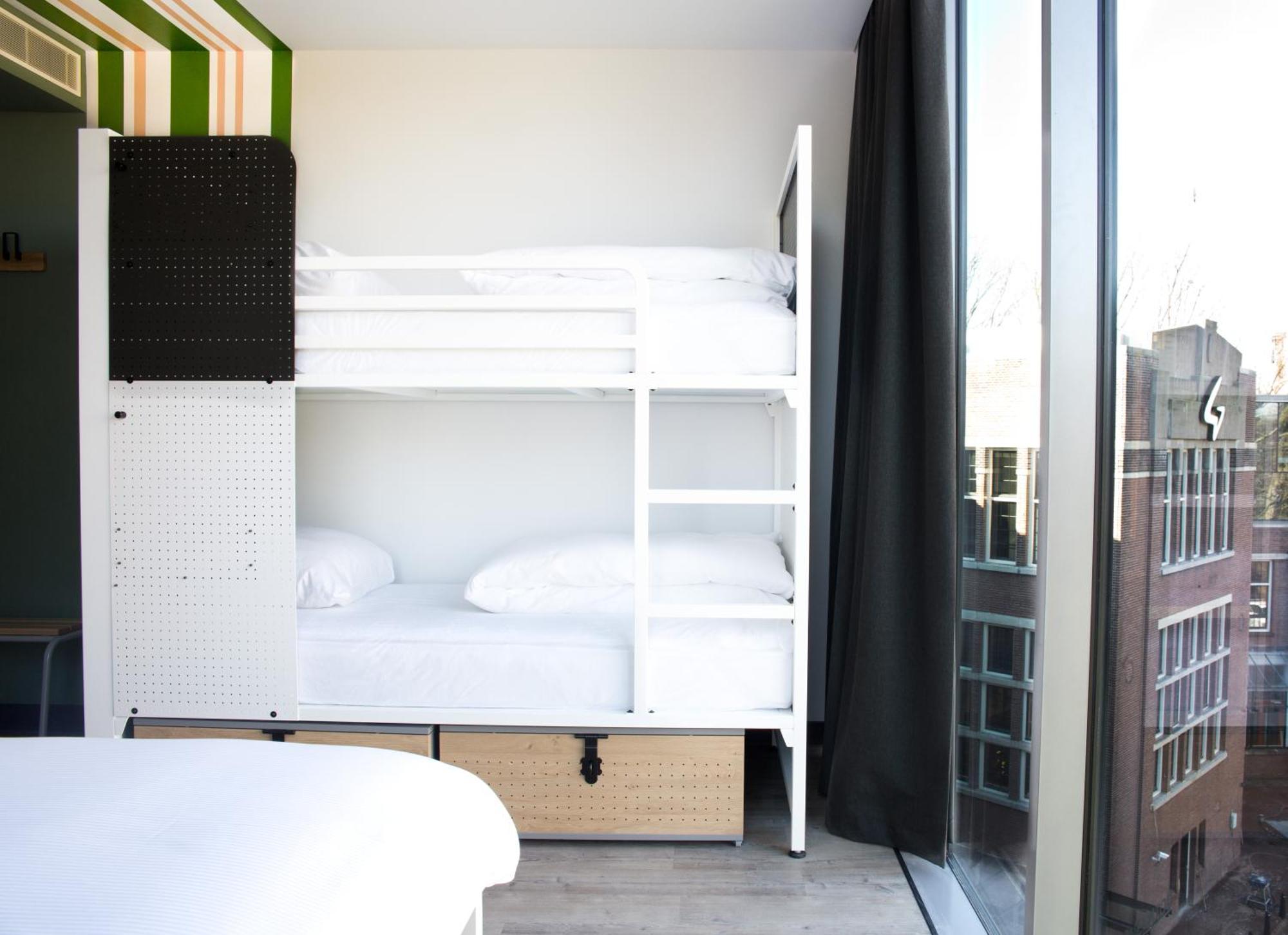 Cama em Dormitório Deluxe com 4 Camas