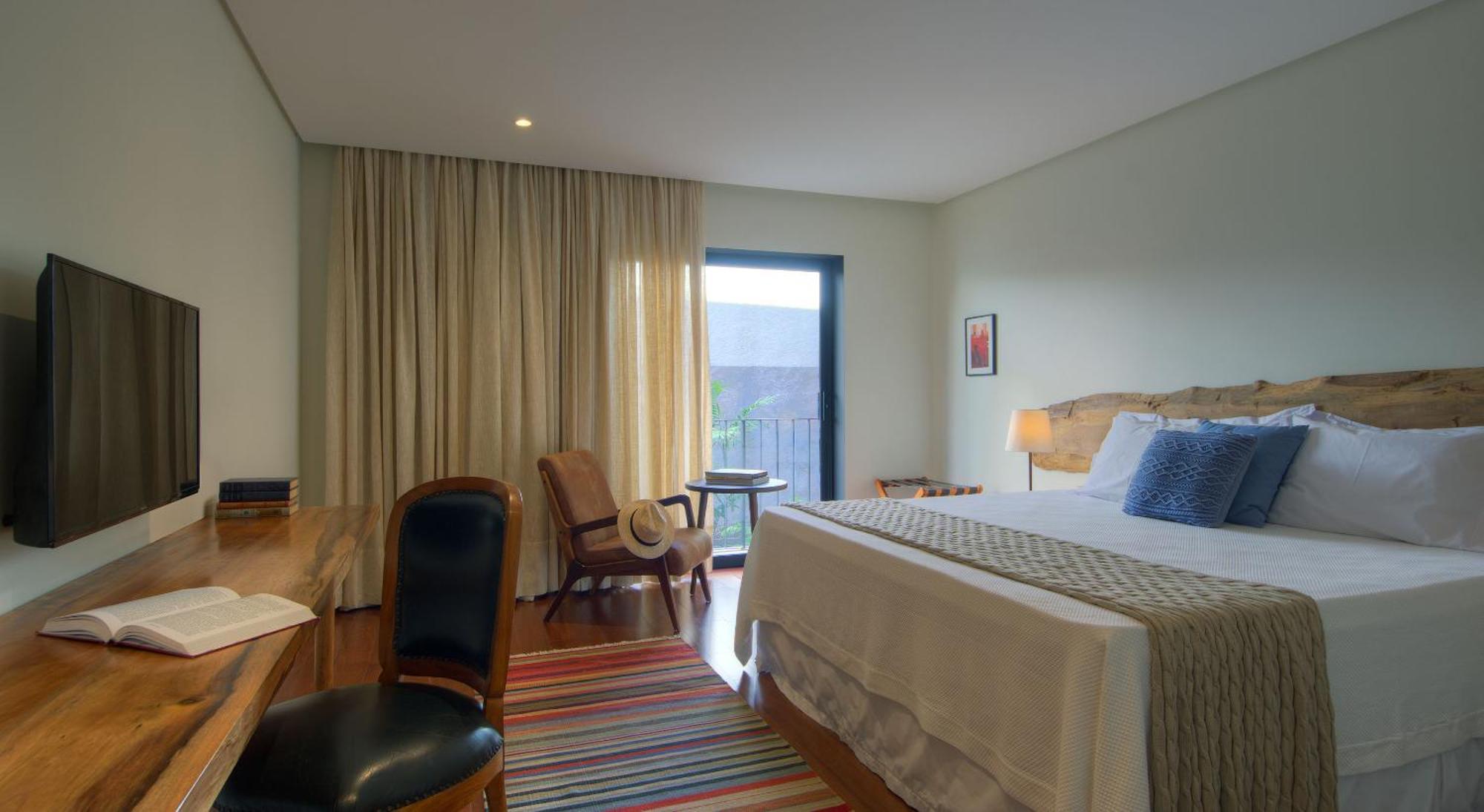 Superior King Room