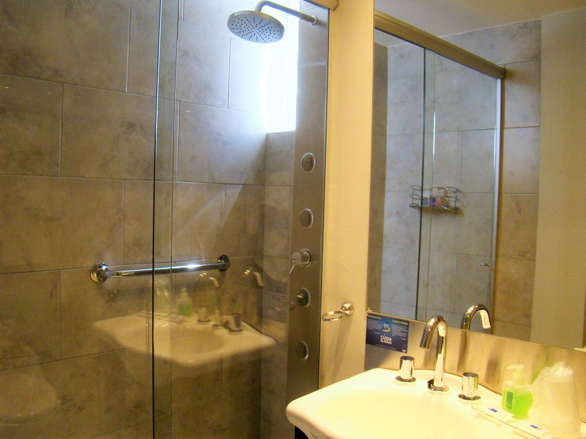 Quarto com 2 Camas de Solteiro