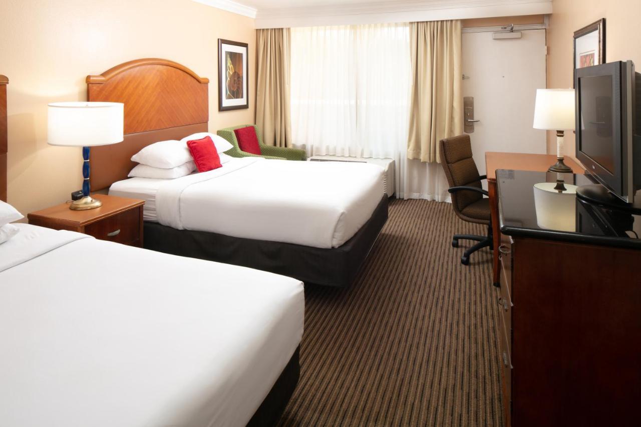 Deluxe Queen Room with Two Queen Beds with Courtyard View