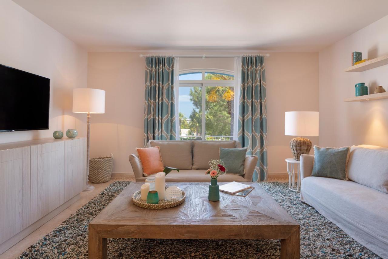 Two-Bedroom Apartment,744737524:JPEG