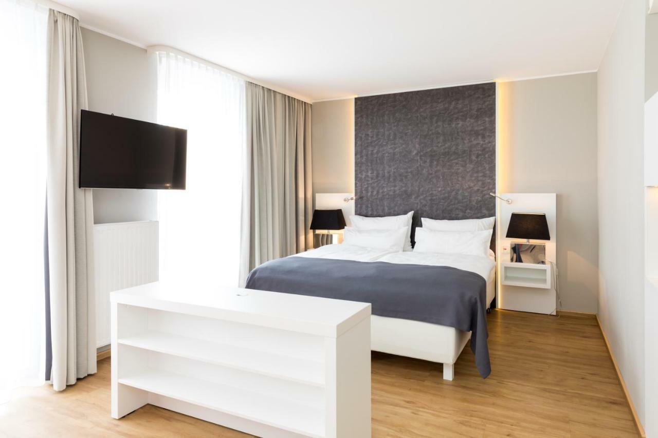 Habitación con acceso al salón