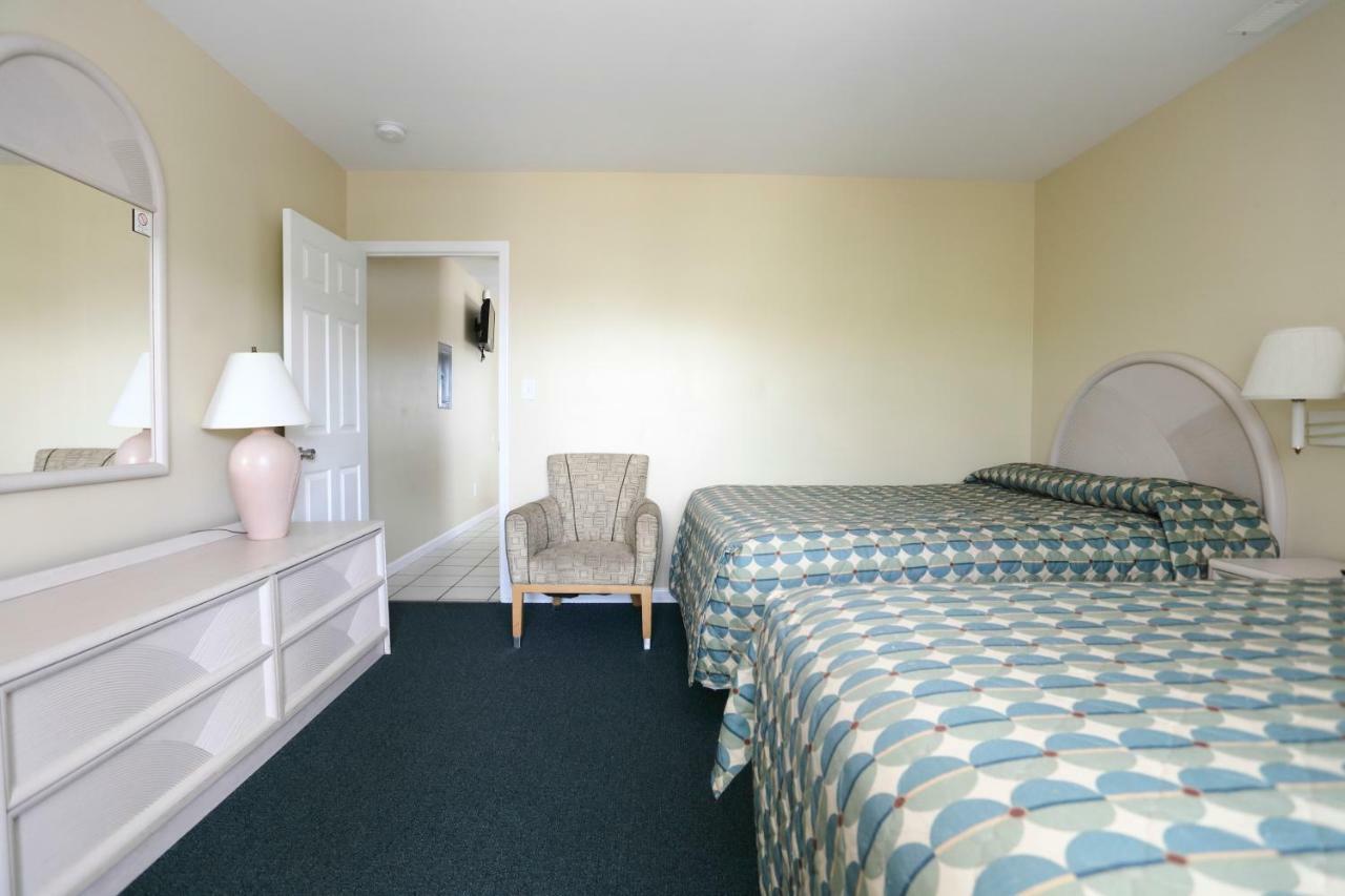 Deluxe Two-Bedroom Apartment