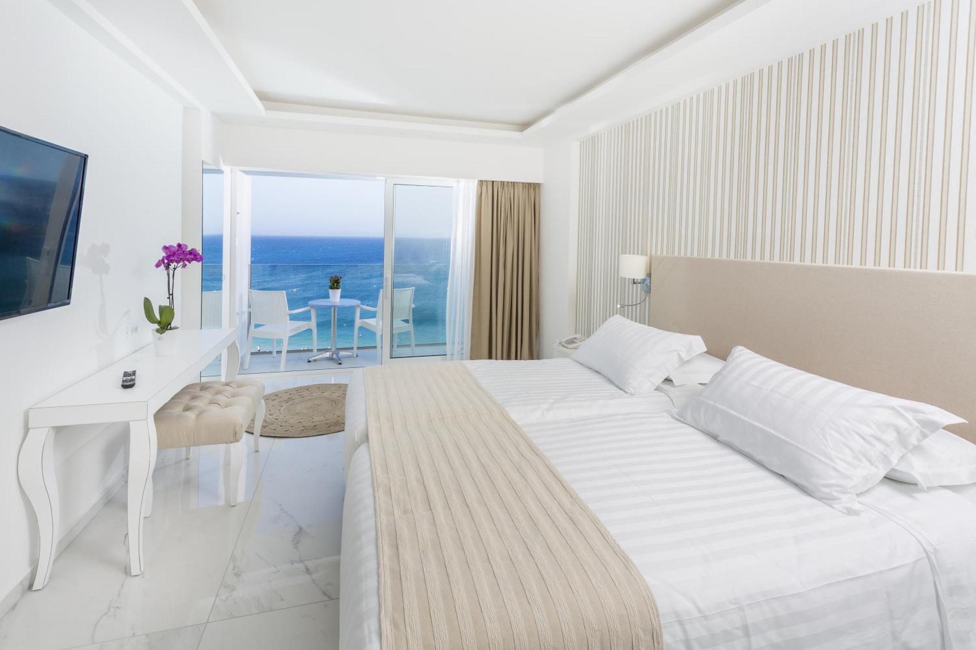 Camera Matrimoniale/Doppia con Letti Singoli - Fronte Spiaggia