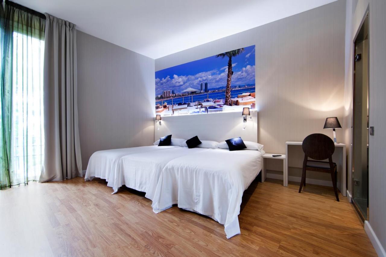 Twin Room 2 Extra Beds