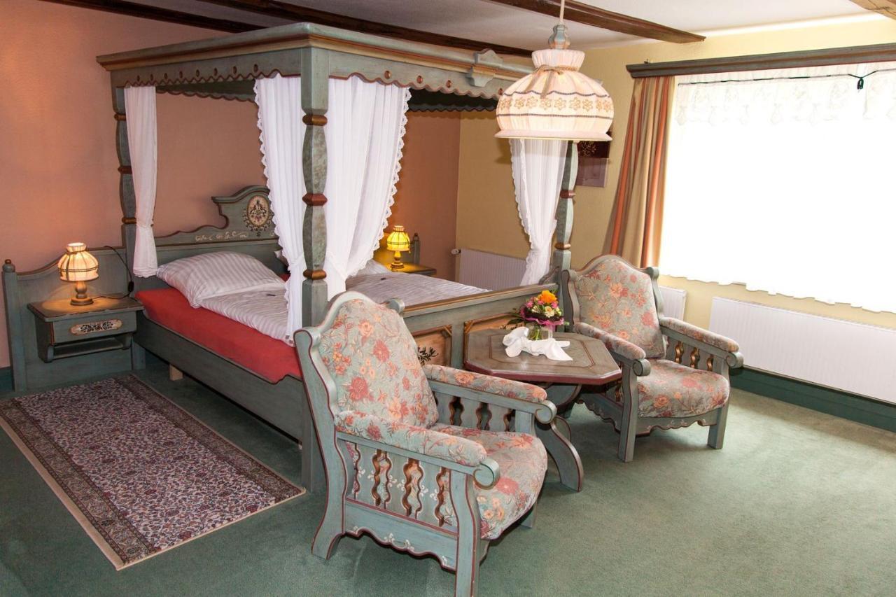 Romantic Room,265284853:JPEG