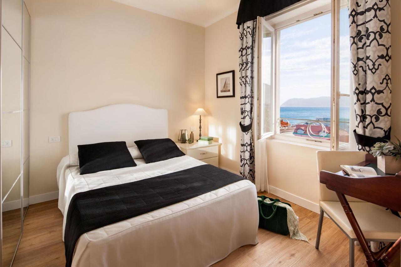 Chambre Simple - Vue Partielle sur Mer