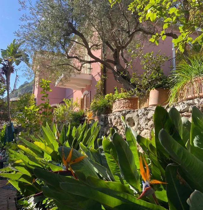 Villa Britannia-1