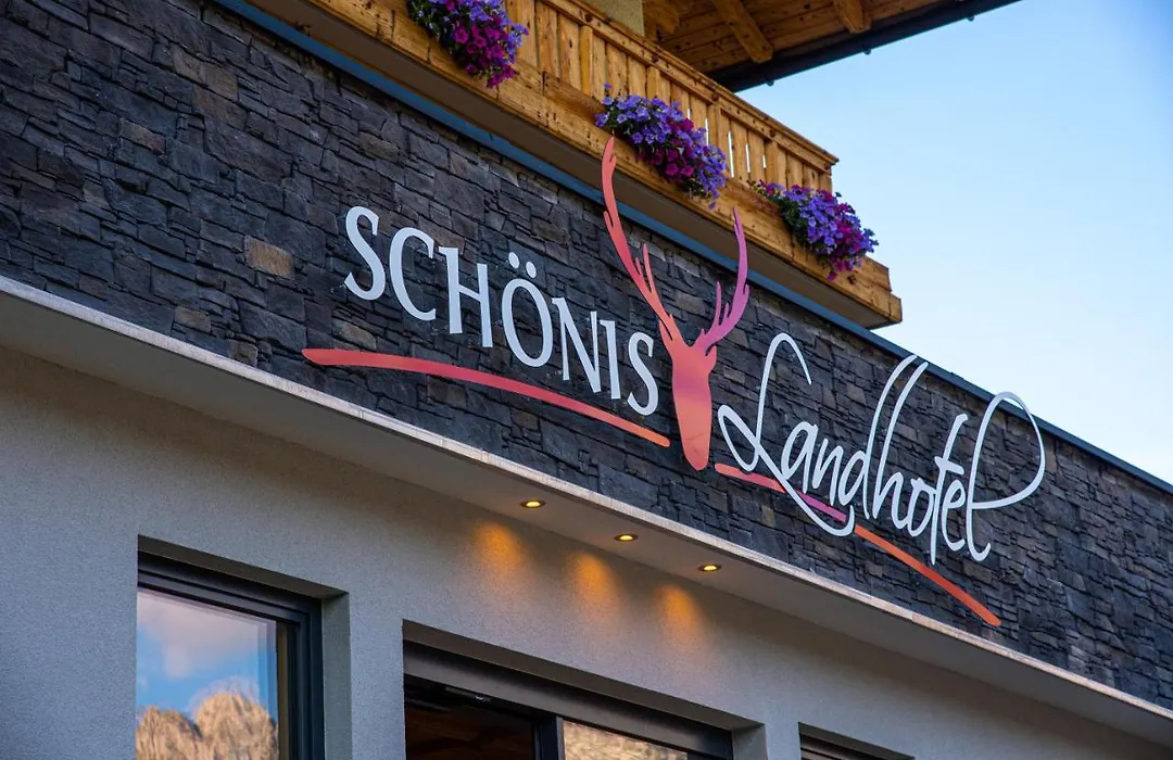 SCHÖNIS-Landhotel-1