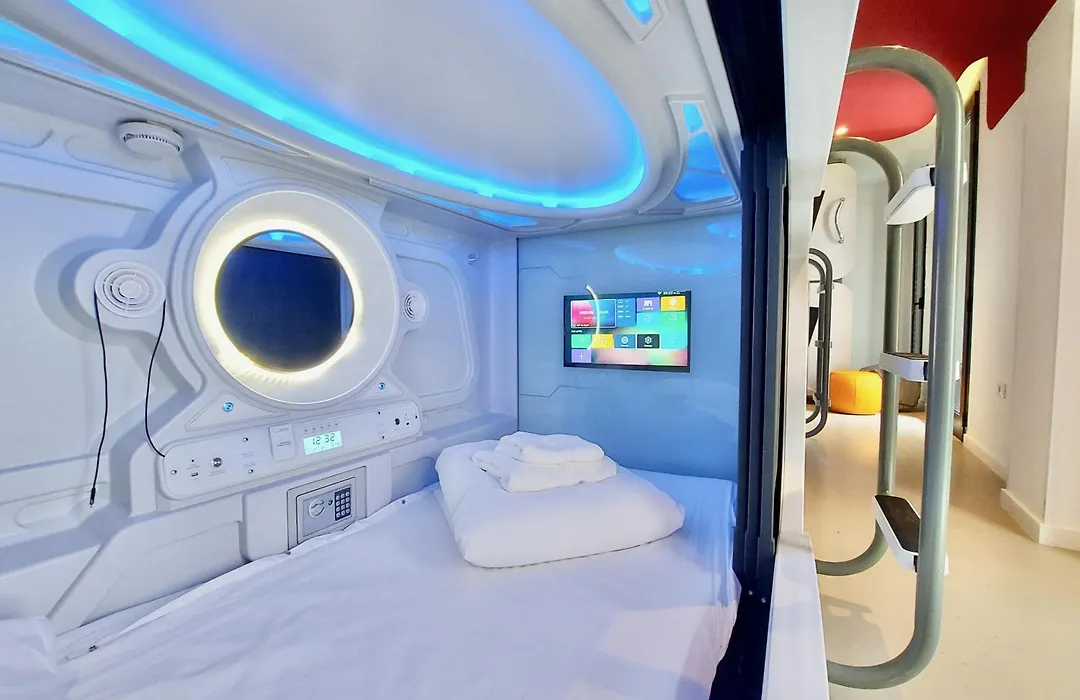 Atypicap Capsule Hostel-1