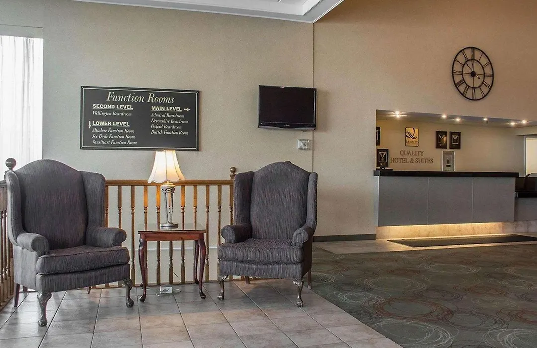 Quality Hotel & Suites Woodstock-1
