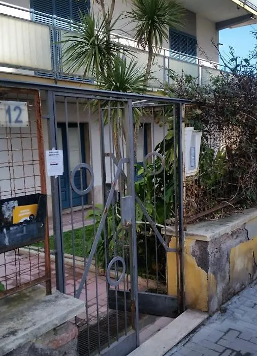Tora House-1
