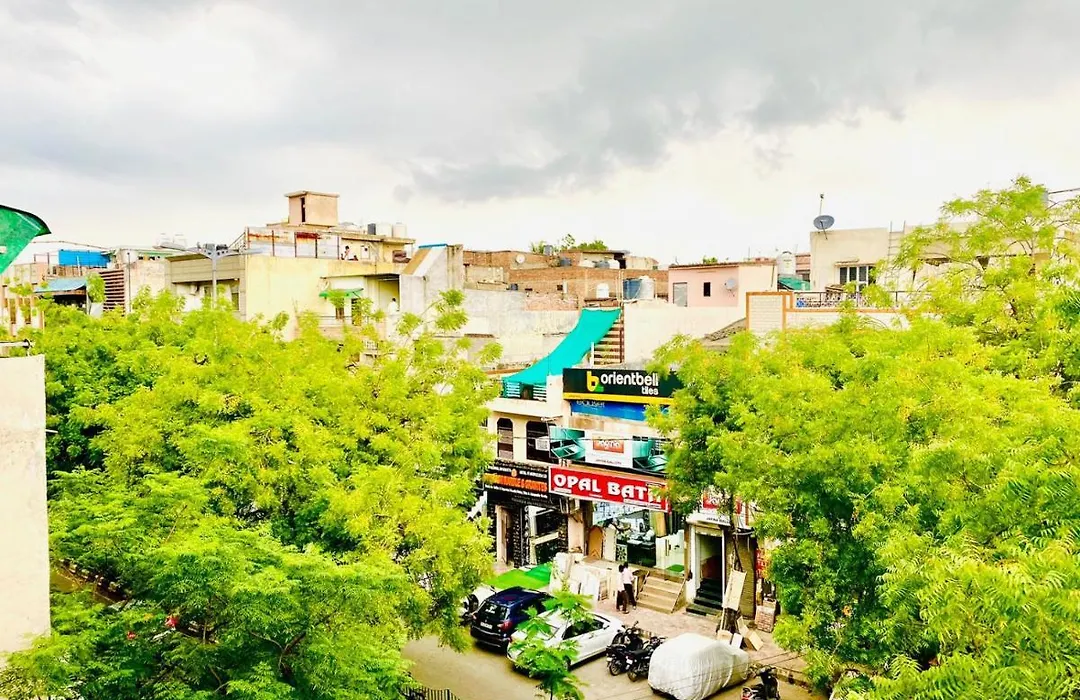Qotel Hotel Rajouri Garden I Near Metro I Spacious Rooms I Friendly Staff I Most Preferred Hotel In Rajouri-1
