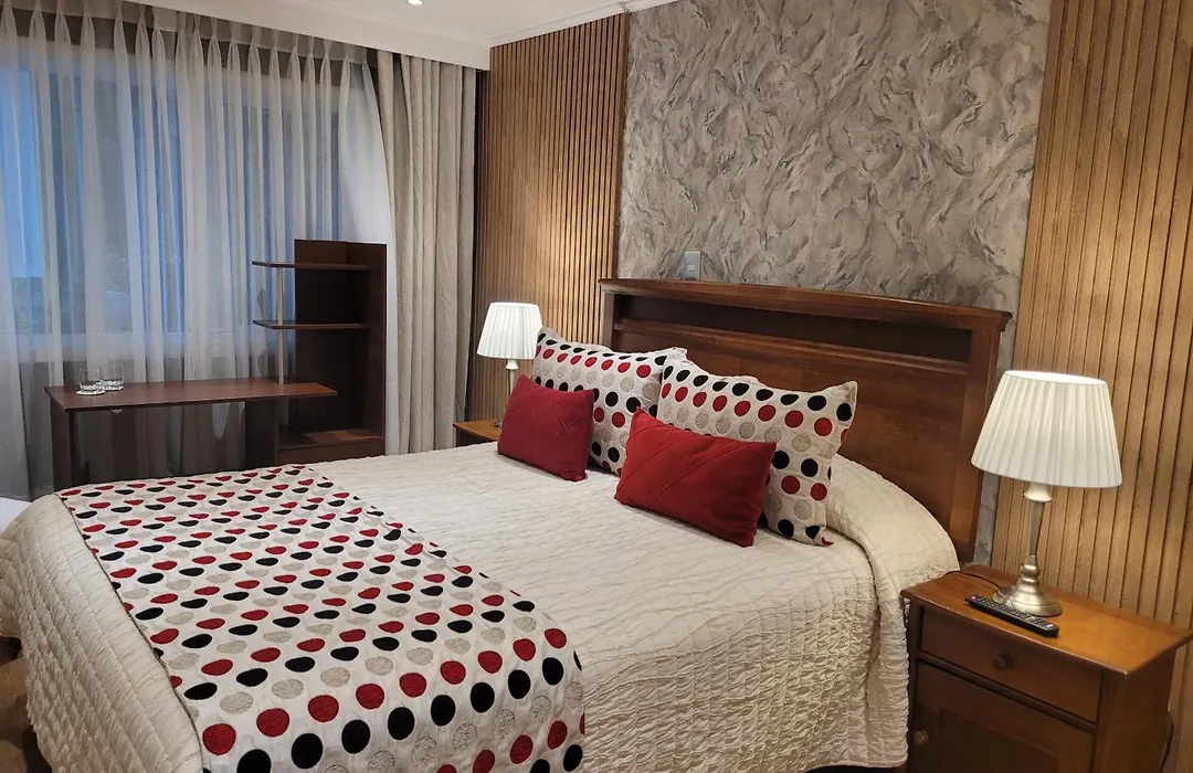 Hotel Puerta del Lago-1