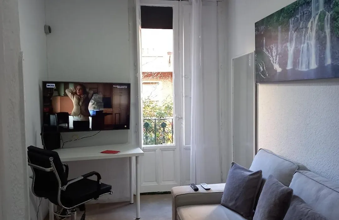 Habitación cerca centro de Madrid-1
