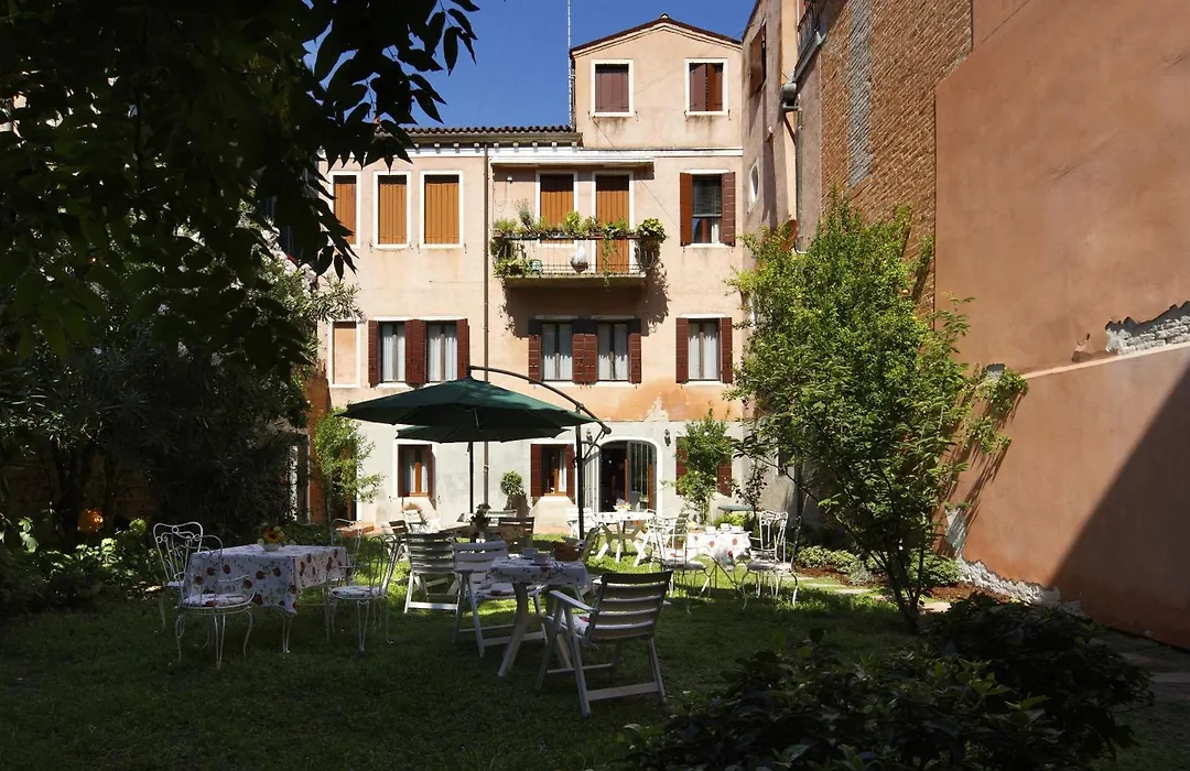 Casa Del Melograno-1