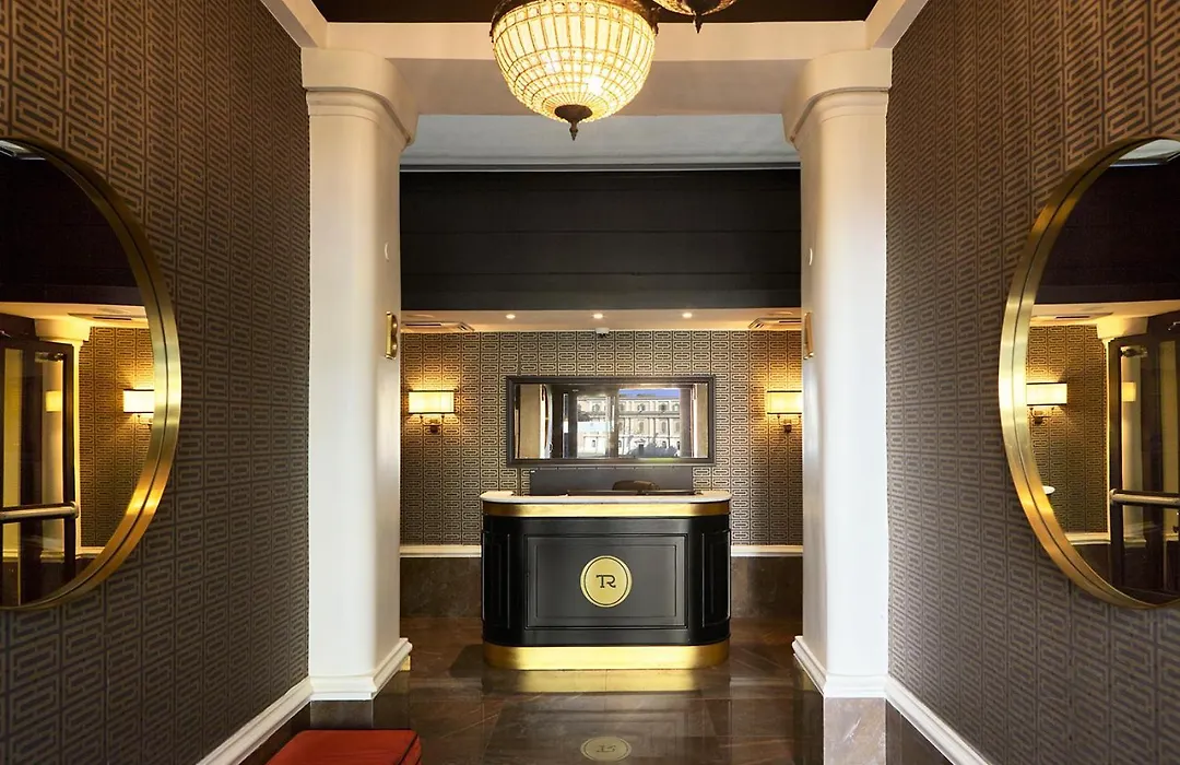 Trianon Borgo Pio Aparthotel-1