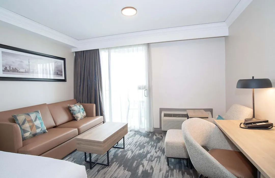 Sandman Signature Toronto Airport Hotel-1