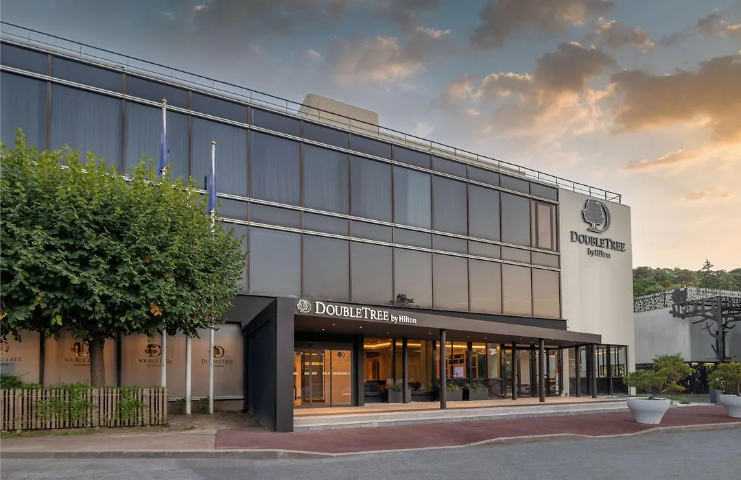 Doubletree By Hilton Paris Bougival-1