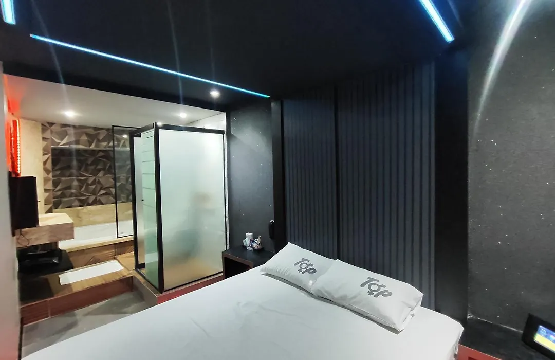 Top Motel-1