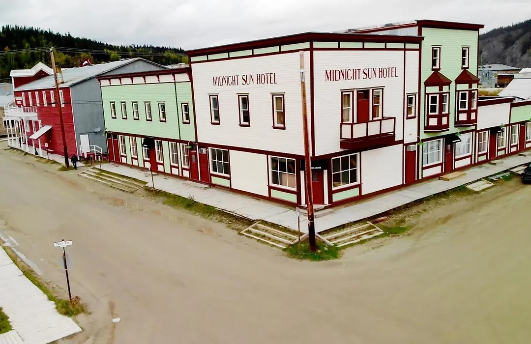Midnight Sun, A Coast Hotel-1