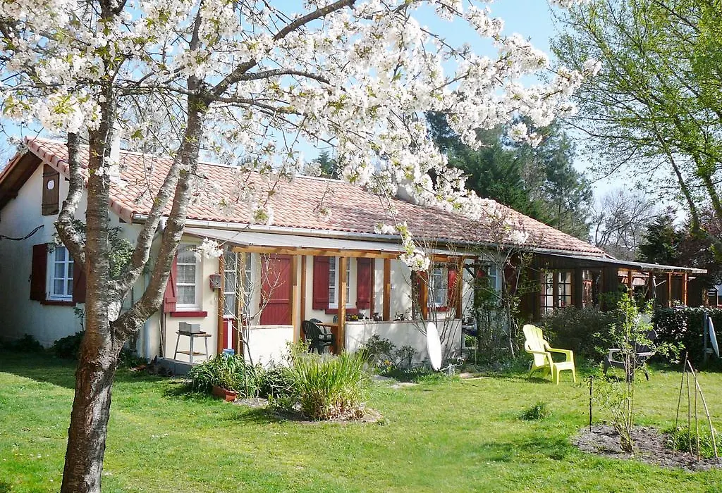 Guesthouse La Burle-1