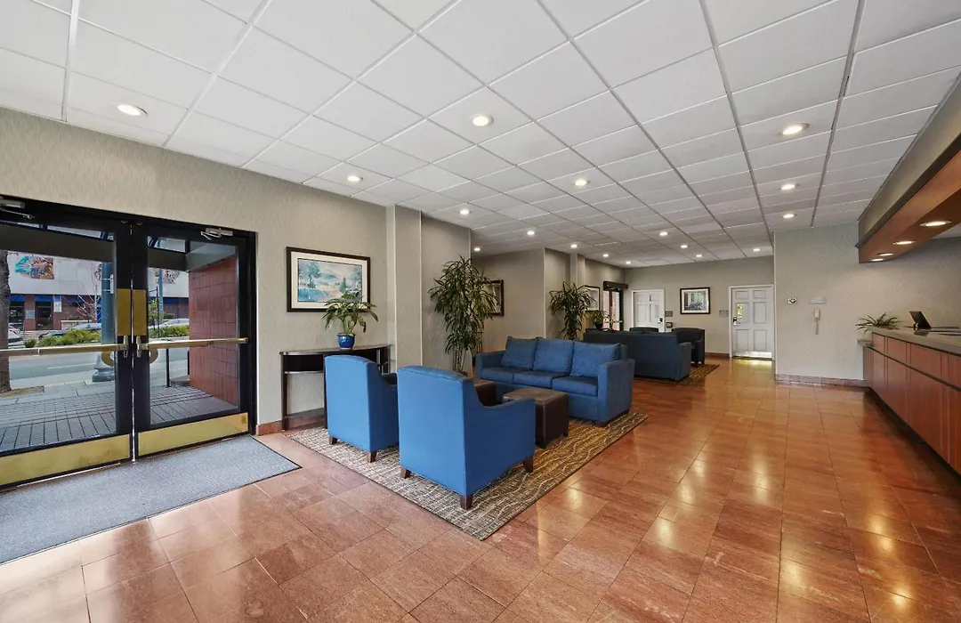 Comfort Inn By The Bay-1