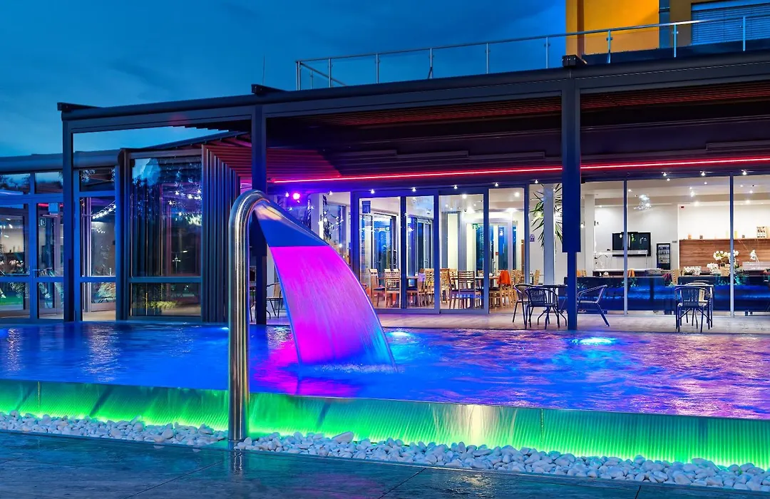 Hotel Aura Design & Garden Pool-1