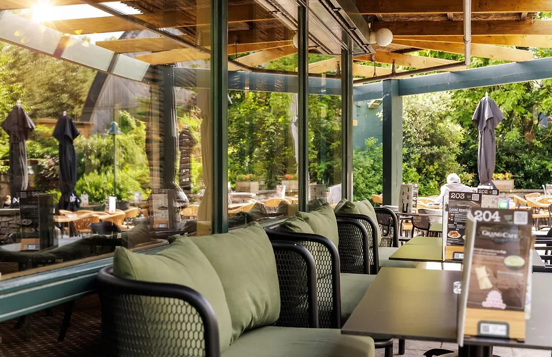 Hotel De Vossemeren by Center Parcs-1