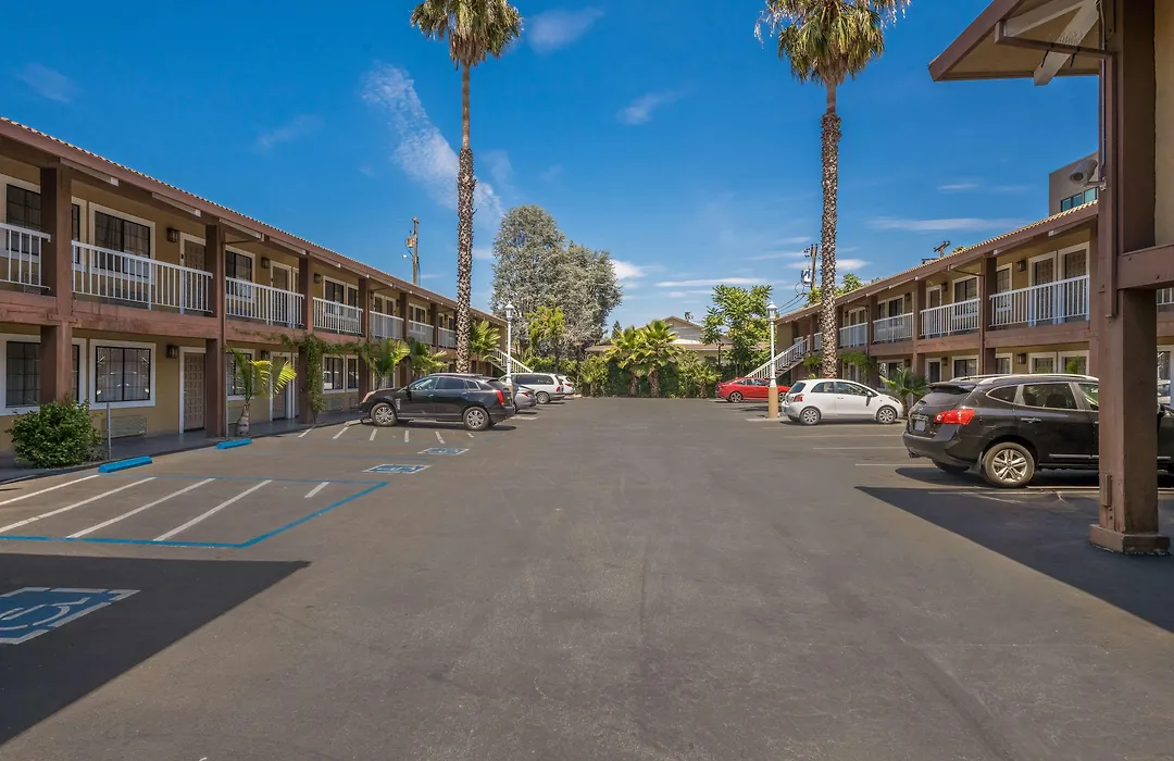 Surestay Plus Hotel By Best Western Mountain View-1