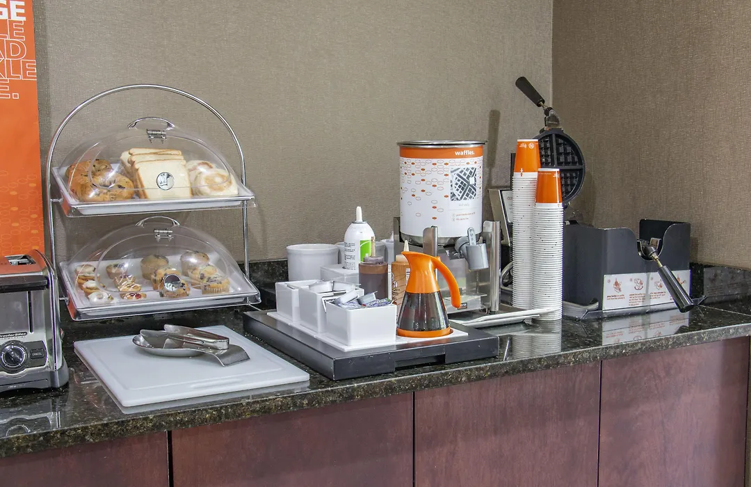 Hampton Inn Adel-1