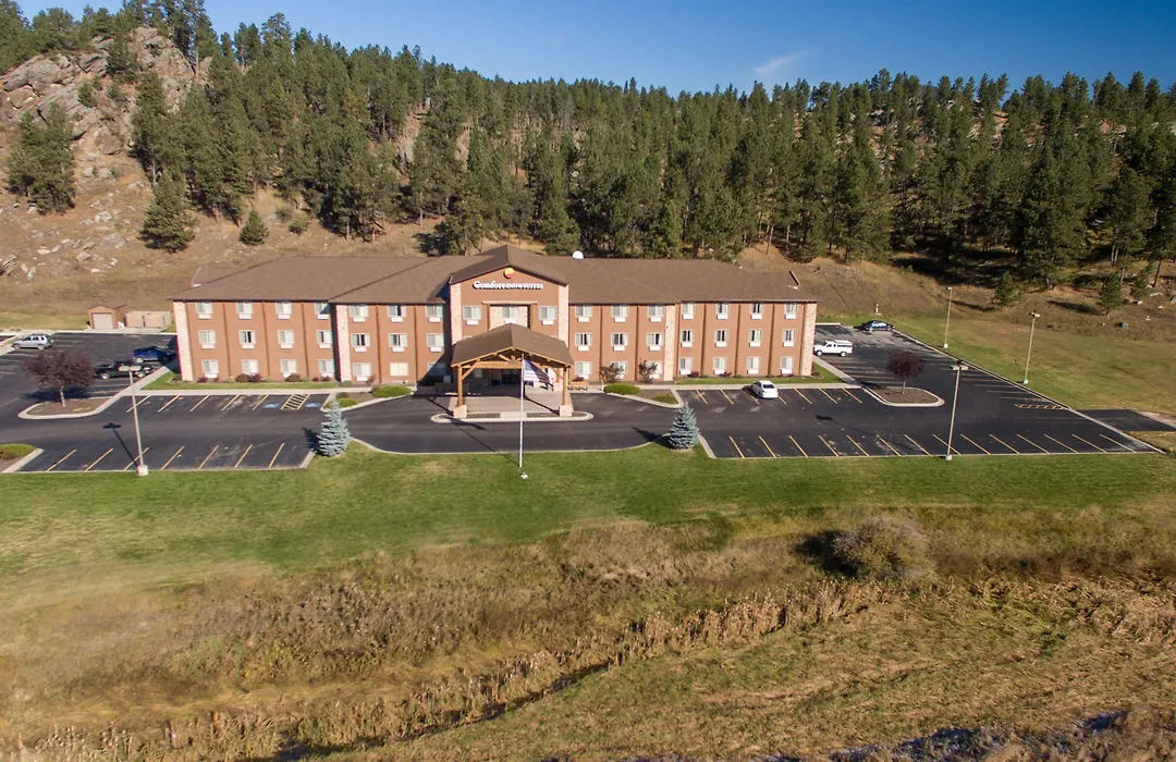 Comfort Inn & Suites-1