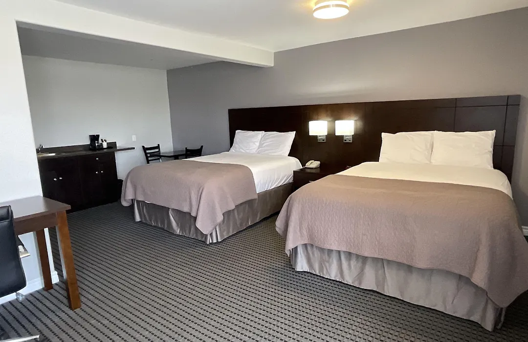 Royal Napanee Inn-1