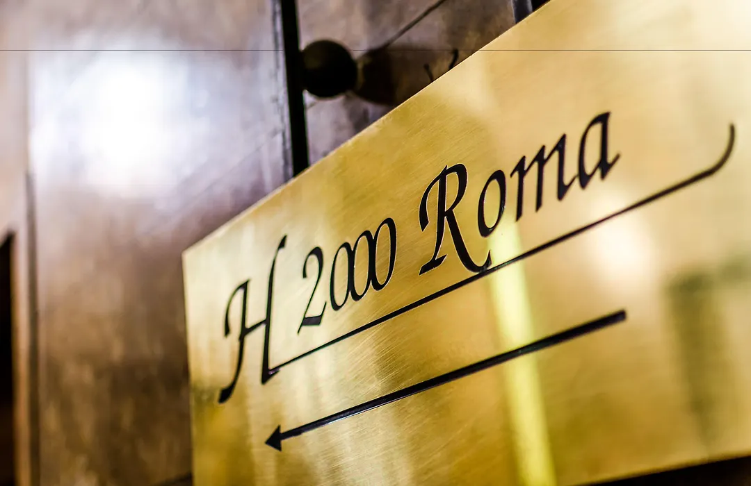 Luxury Rooms H 2000 Roma-1