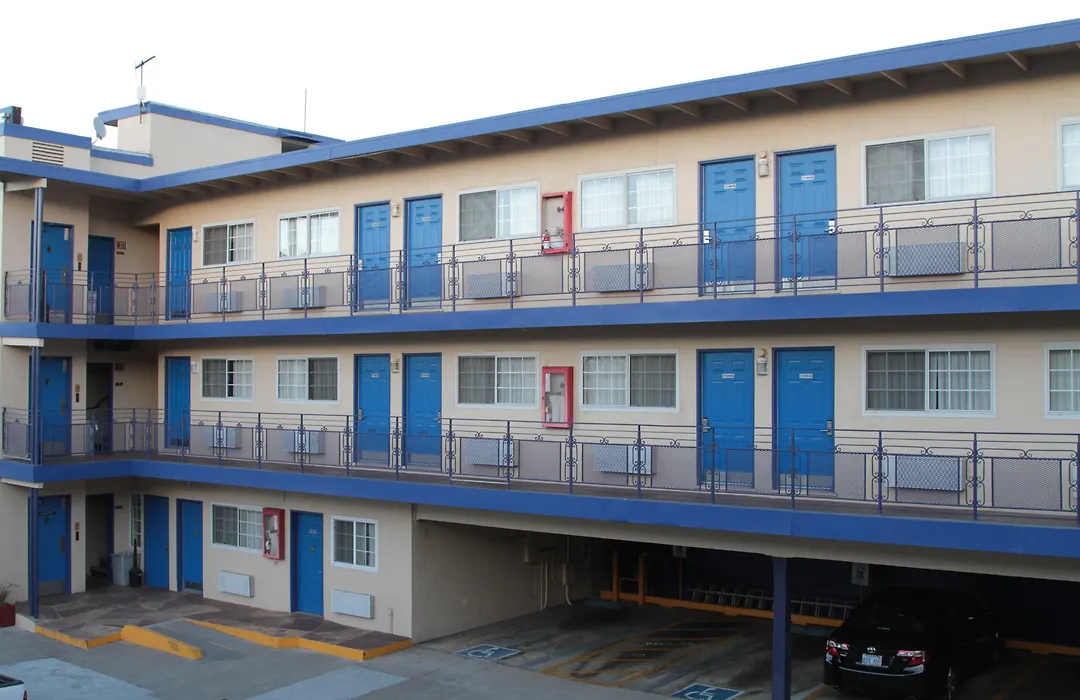 Surf Motel-1