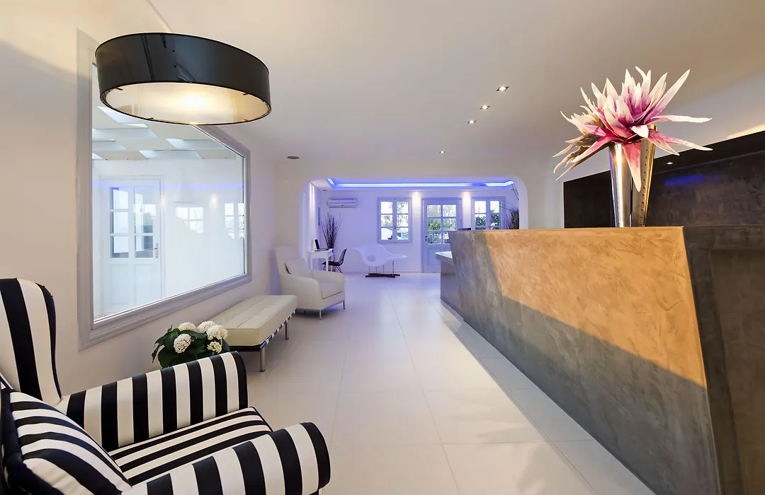 Lilium Hotel Santorini-1