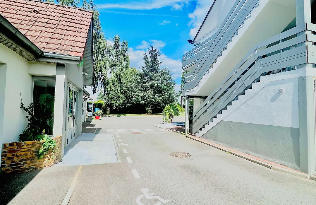 Campanile Montargis - Amilly-1