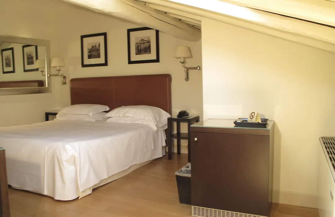 Hotel Albergo Santa Chiara-1