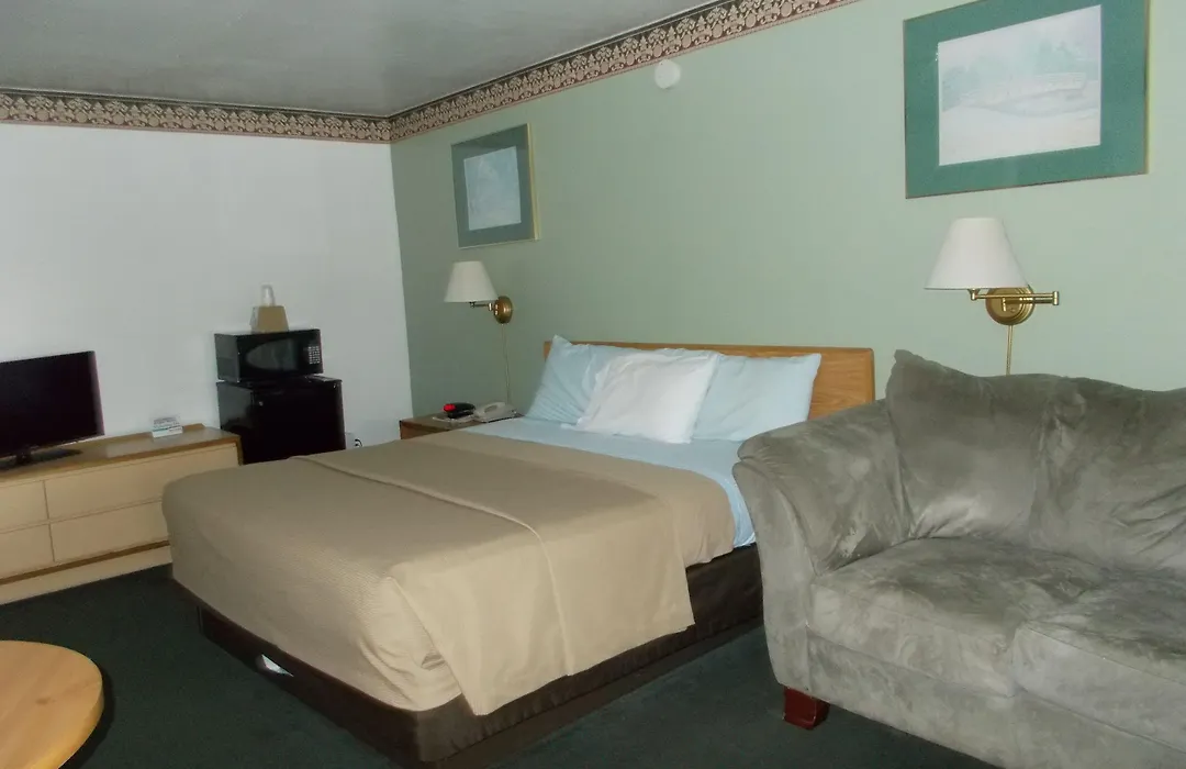Mahoning Inn-1