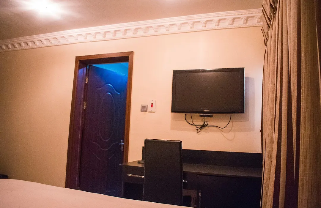 Maidaville Hotel And Suites-1