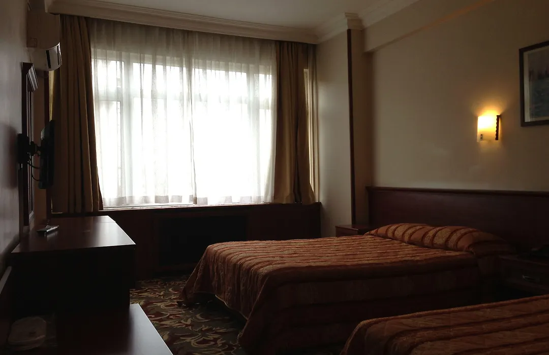 Hotel Monopol-1