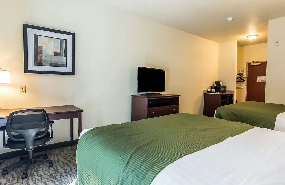 Cobblestone Hotel & Suites - Torrington-1