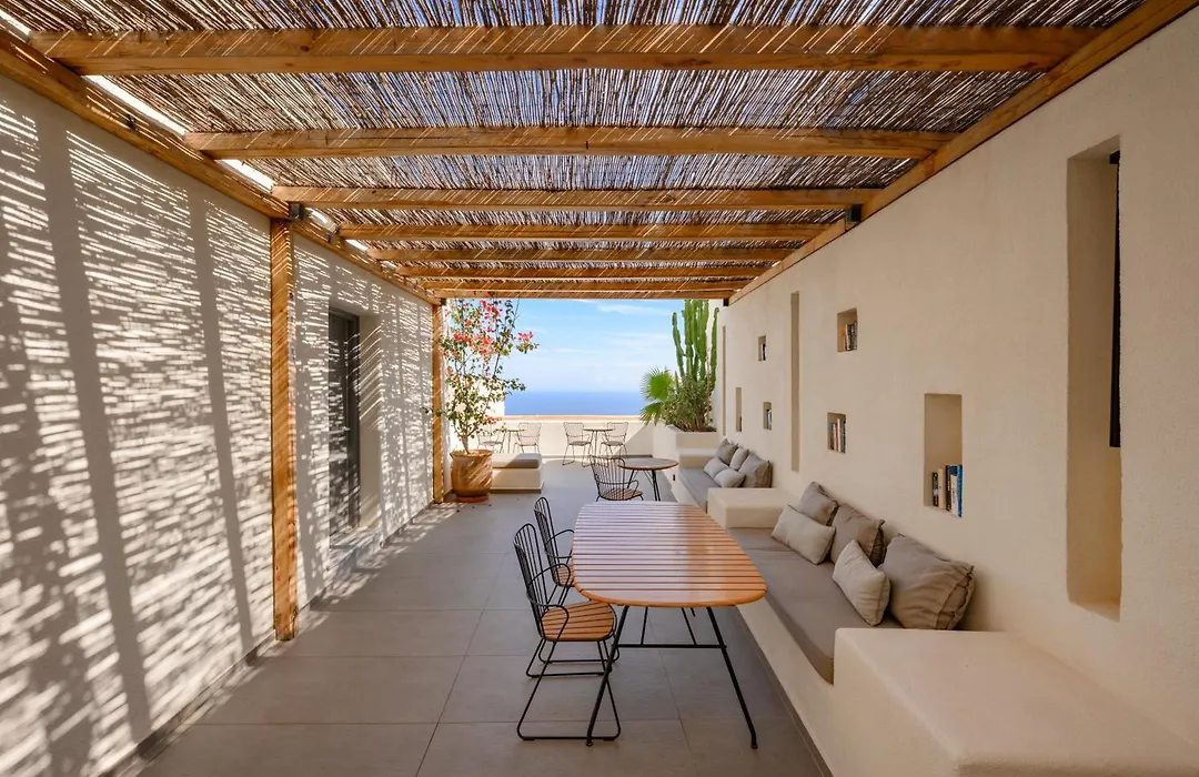 Lemon Suites Santorini-1