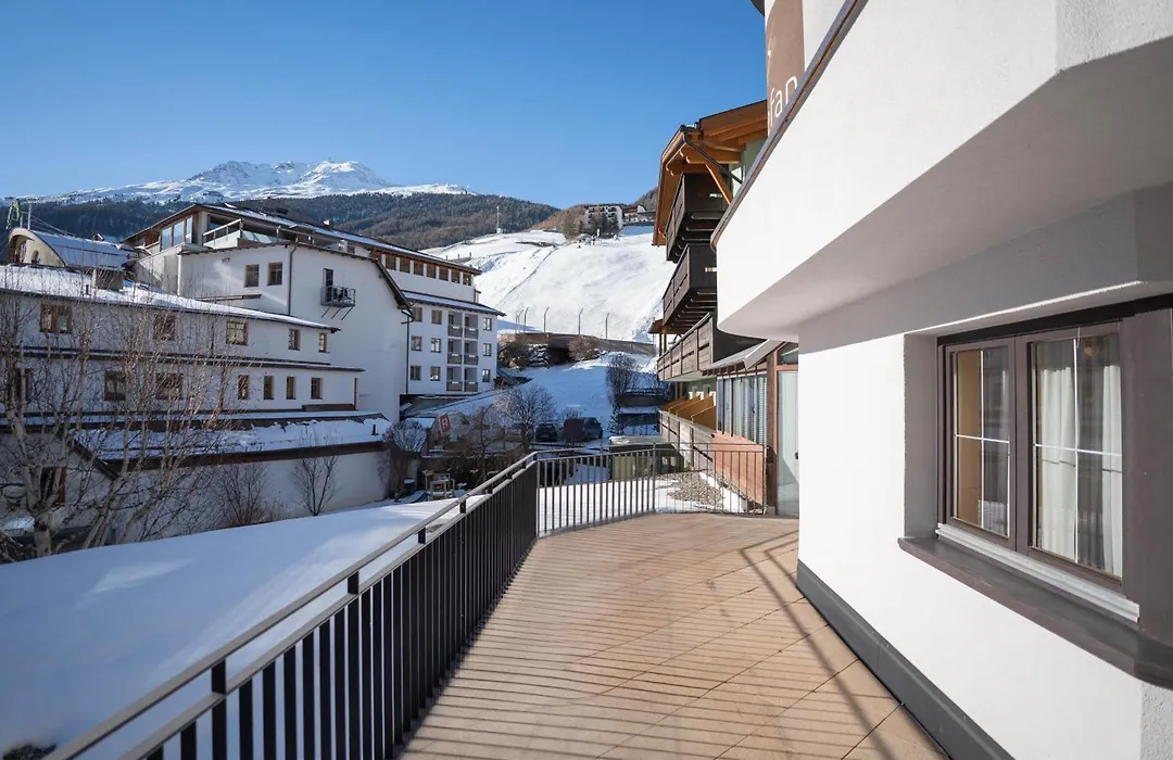 Glanz&Glory Hotel-1